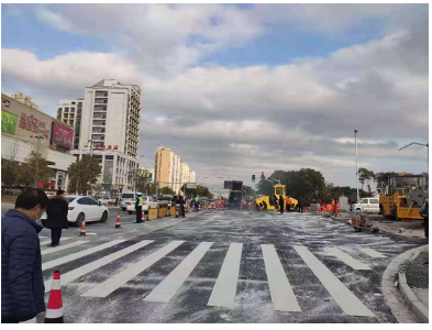 新建周达路为周浦东地区的一条城市次干路,南接周祝公路,北接周邓公路